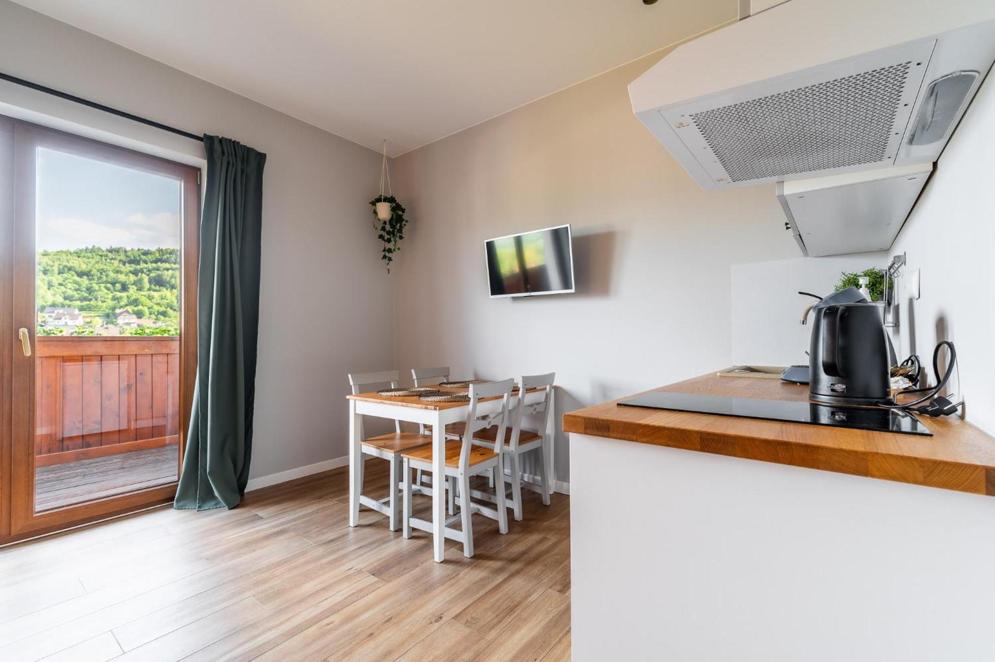 Pcim Apartamenty Black Lion מראה חיצוני תמונה