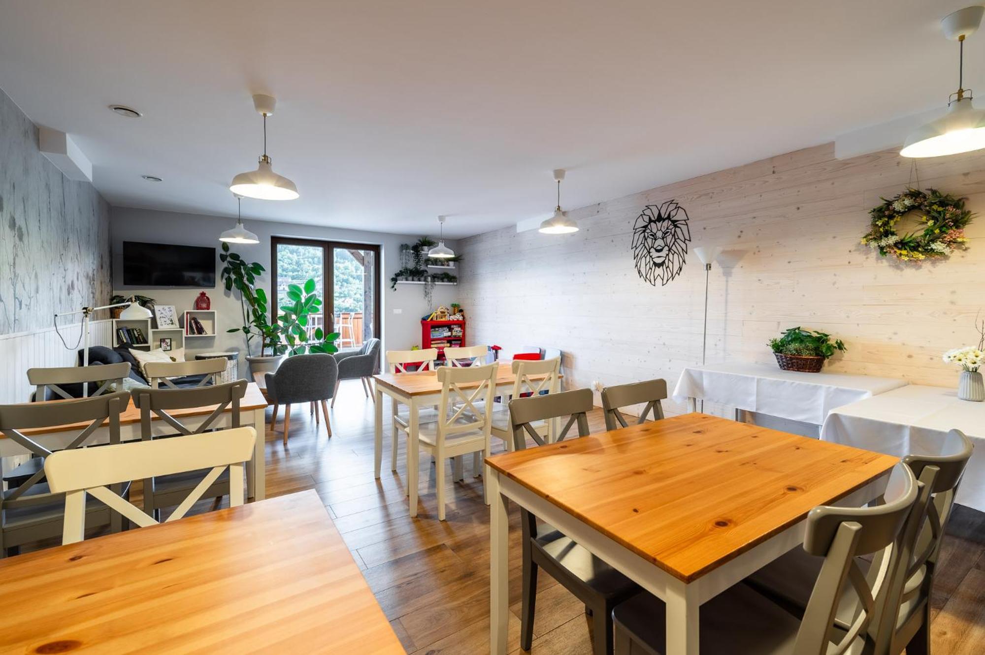 Pcim Apartamenty Black Lion מראה חיצוני תמונה